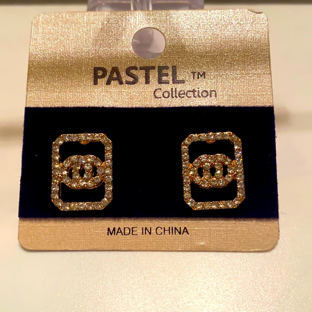 PASTEL COLLECTIONS RHINESTONE EARRINGS PIERCED NEW
